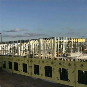 Şcoala cu structuri metalice cu două pante